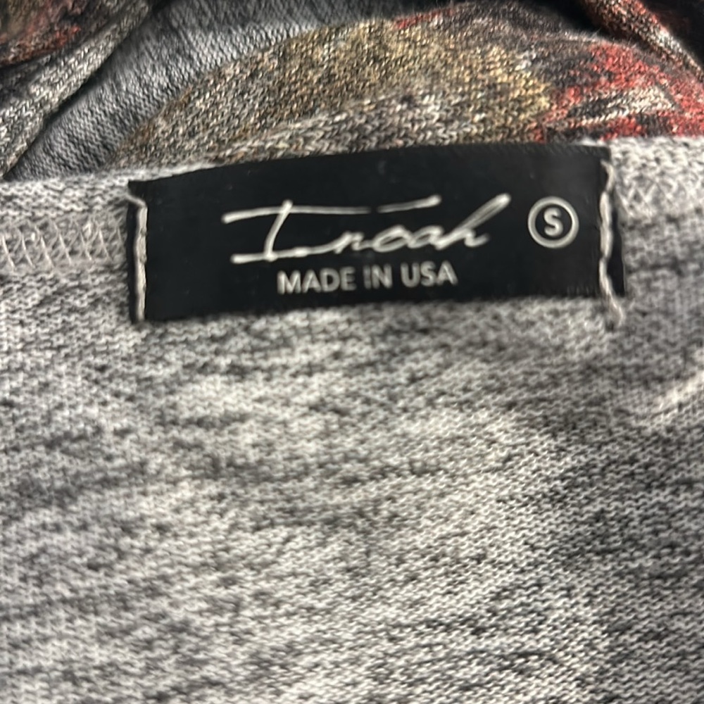 Inoah Stylish Women's Long Sleeve Printed Cardigan - Picture 4 of 7